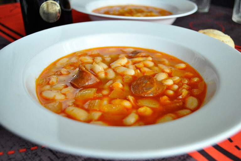 Receta de alubias con chorizo
