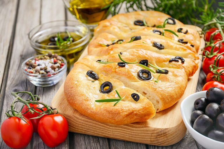 Focaccia con aceitunas