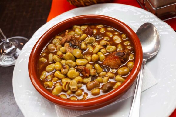 Habas a la catalana