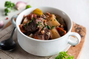 Olla de carne costarricense
