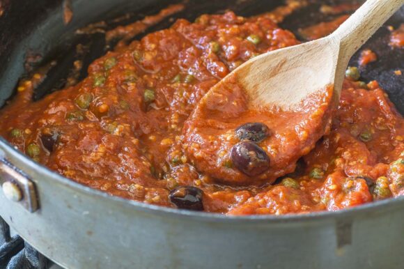 Salsa puttanesca