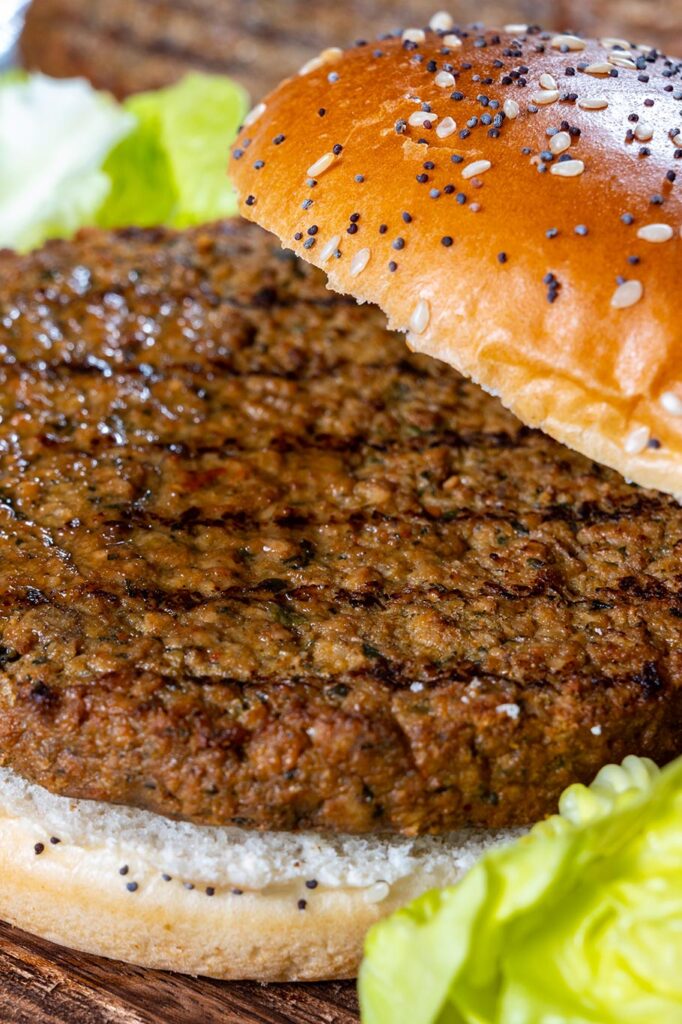 Vista de hamburguesa de soja texturizada