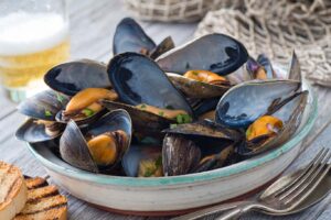 Mejillones al vino blanco