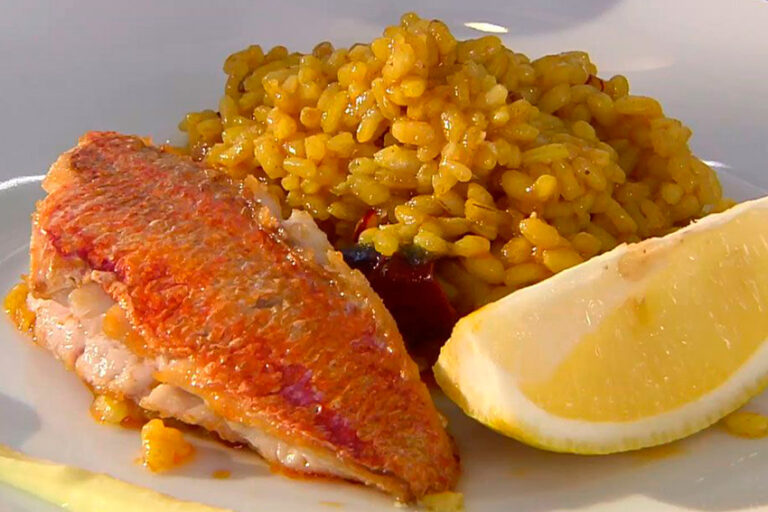 Salmonetes con arroz