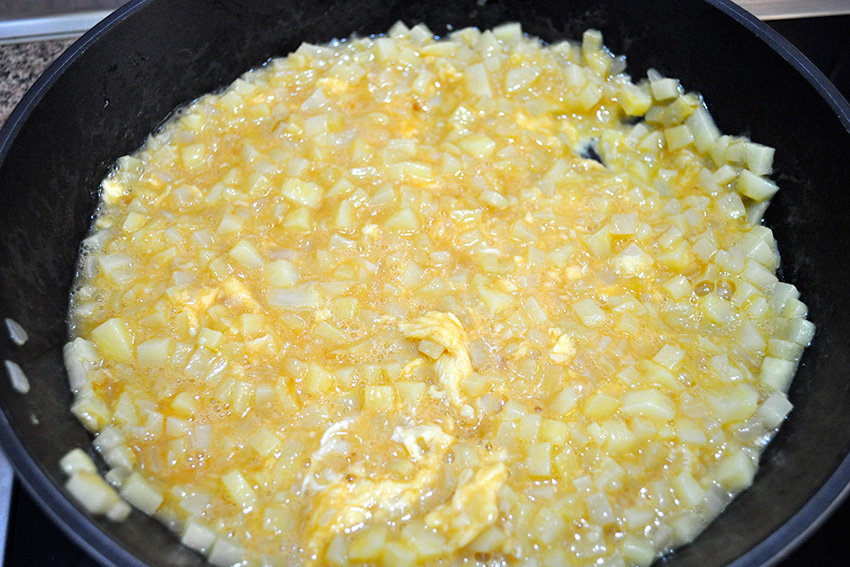 Cómo cuajar el huevo en la sartén