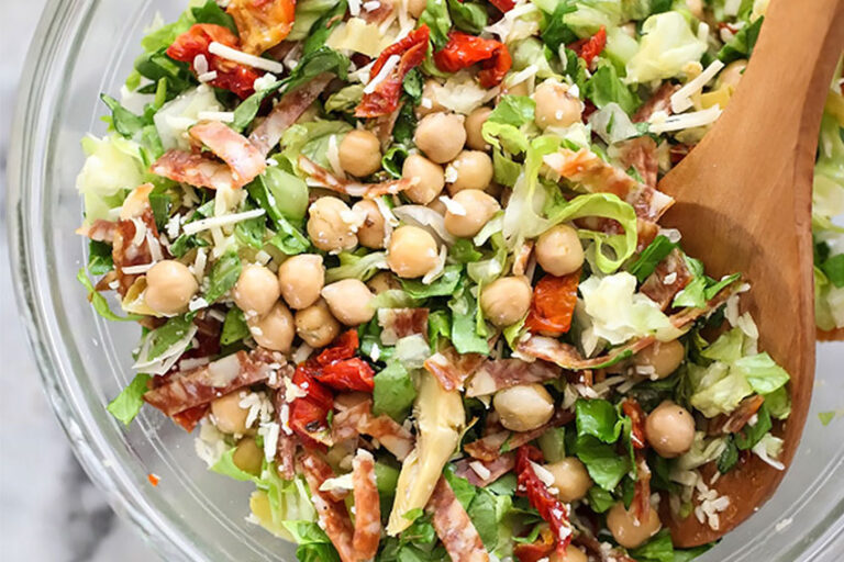 Ensalada de garbanzos y salami