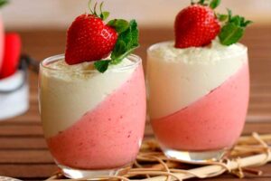 Mousse de fresa con chocolate blanco