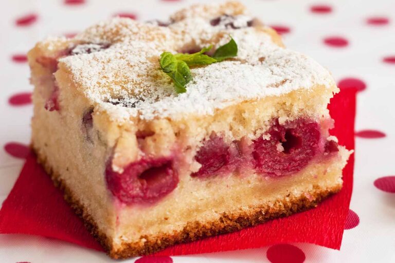 Pastel de cerezas y manzana.