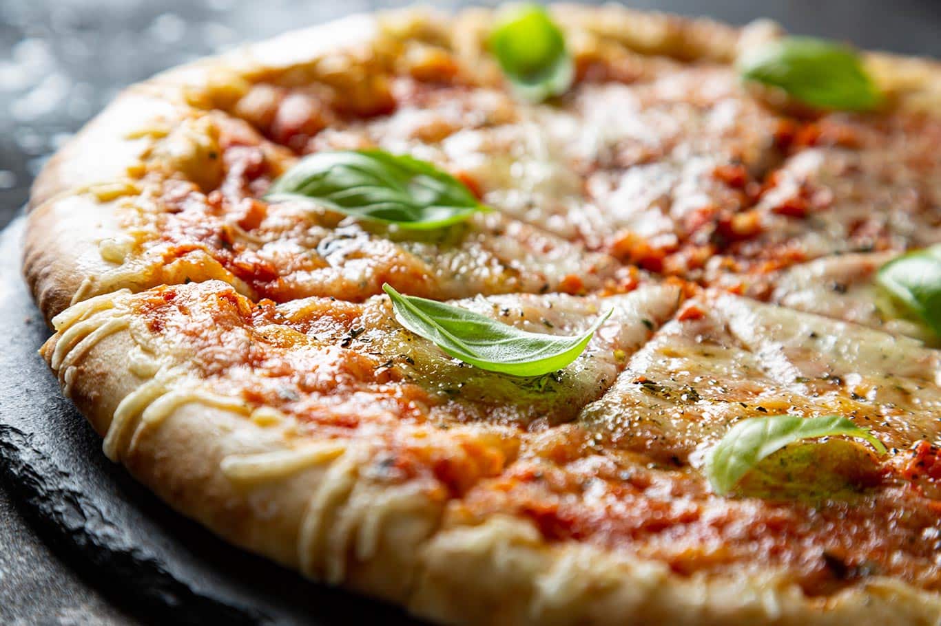 Pizza Margarita, receta italiana - Recetinas