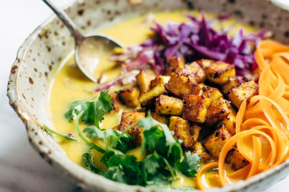Sopa de curry y coco