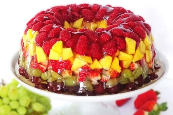 Tarta de gelatina con frutas