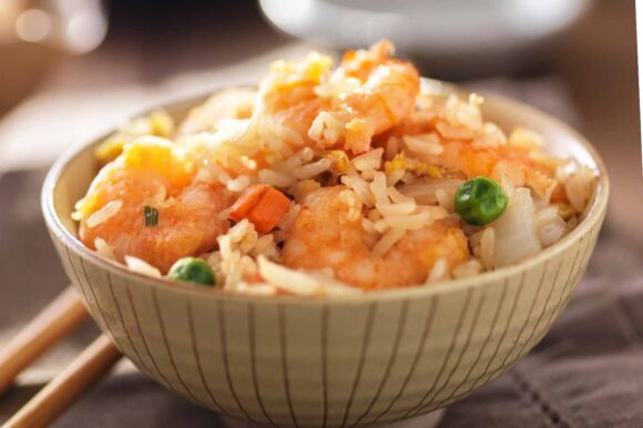 Arroz frito con gambas