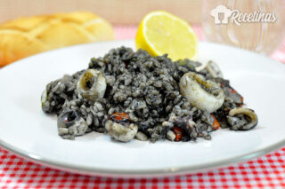 Receta de arroz negro con calamar