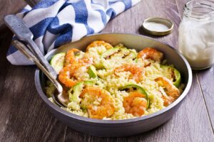 Cuscús con camarones y calabacín