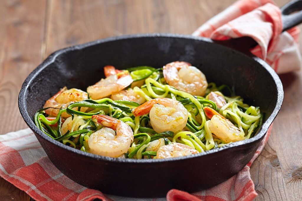 Espaguetis de calabacín con gambas