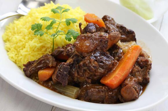 Guiso de rabo de toro con arroz