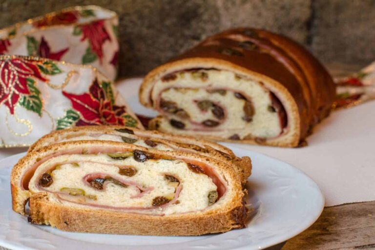 Pan de jamón venezolano