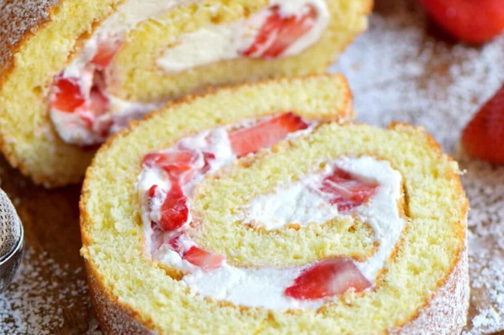 Brazo gitano de nata y fresa