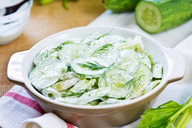 Ensalada de pepino con yogur