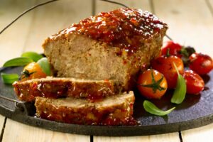 Pastel de carne con salsa cajún