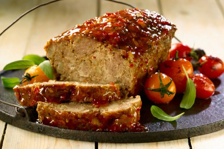 Pastel de carne con salsa cajún