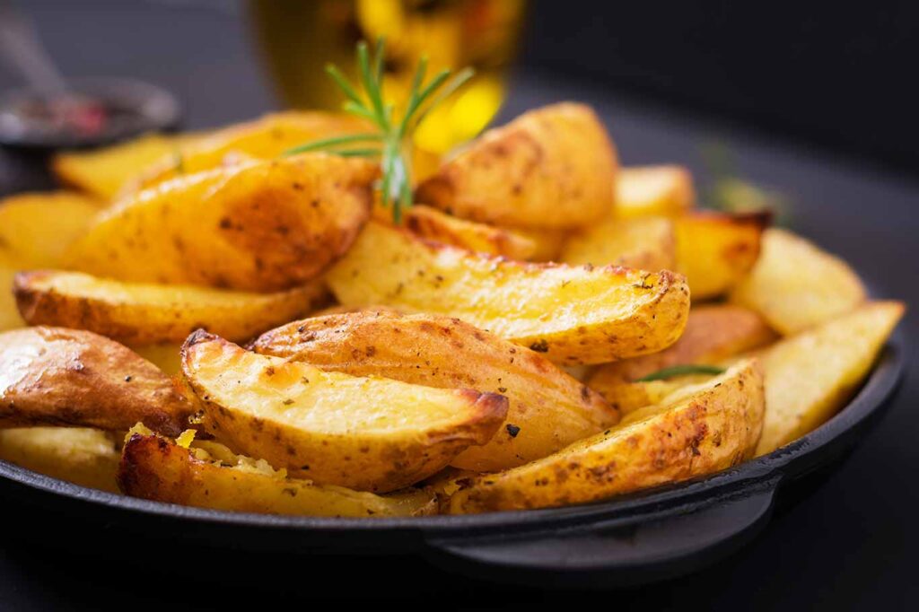 Receta fácil de patatas gajo al horno