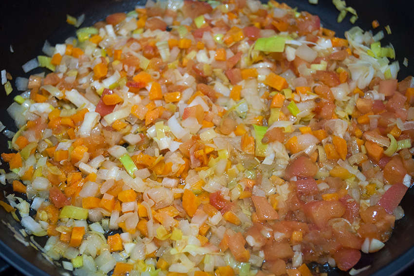 Cómo pochar las verduras en la sartén