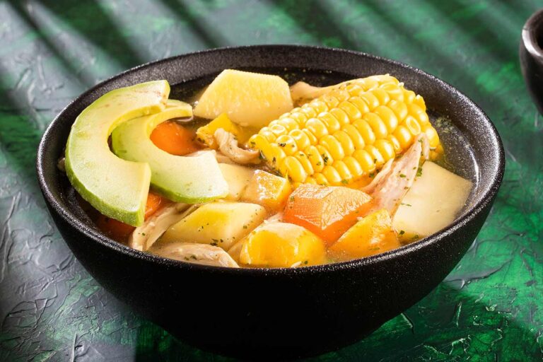 Receta de ajiaco colombiano