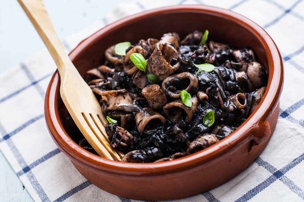 Receta fácil de calamares en su tinta