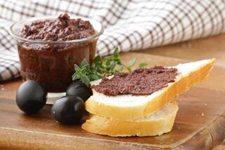 Receta fácil de paté de aceitunas negras