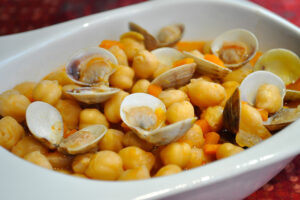 Receta de garbanzos con almejas