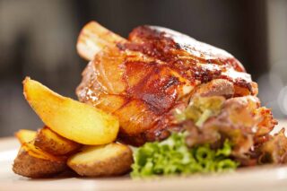 Receta de nudillo de cerdo al horno