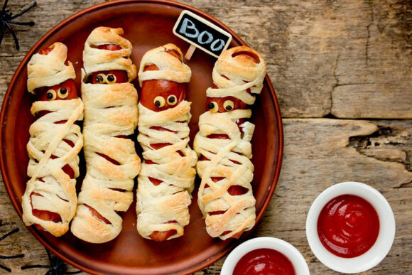 Salchichas momia para Halloween