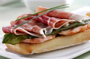 Receta de bocadillo serranito