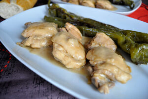 Receta de contramuslos de pollo a la cerveza con pimientos
