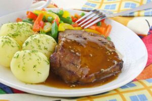 Receta de carrilleras de cerdo en salsa de almendras