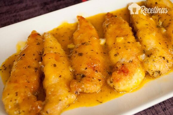 Solomillos de pollo con salsa de naranja