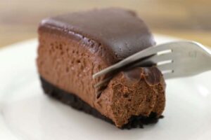 Pastel de chocolate y queso sin horno.