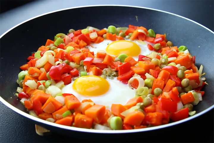 Receta de salteado de verduras con huevos