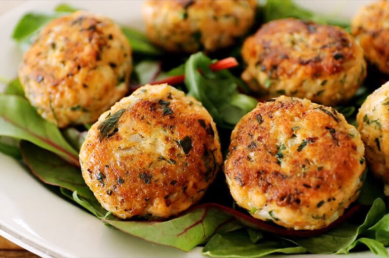 Receta de mini hamburguesas de salmón