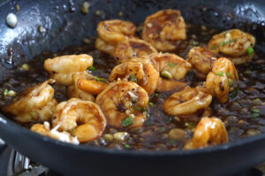 Receta de langostinos con ajo en salsa de ostras