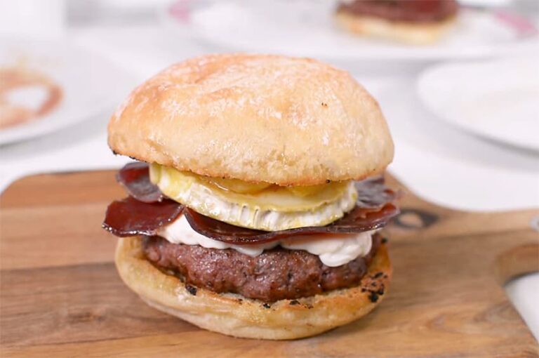 Receta de hamburguesa con cecina y queso de cabra