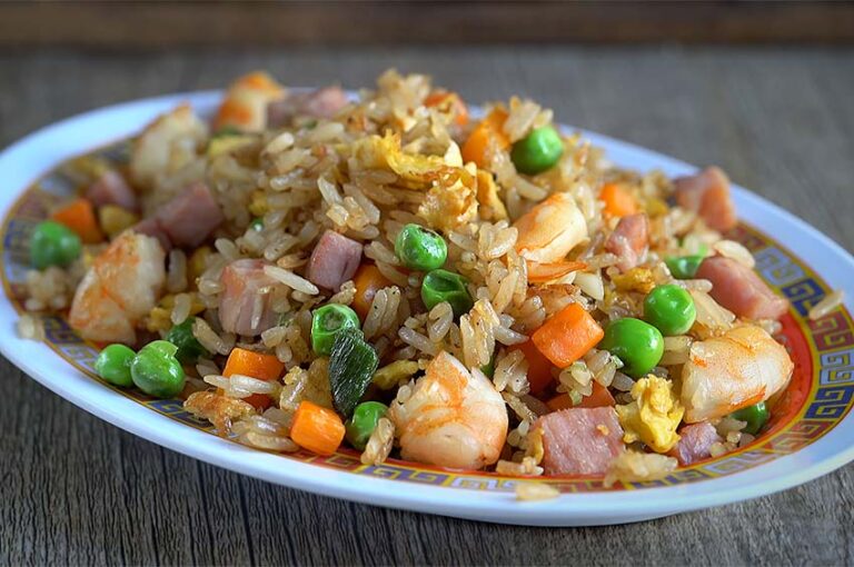 Receta de arroz frito tres delicias