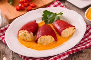 Receta de pimientos del piquillo rellenos de atún