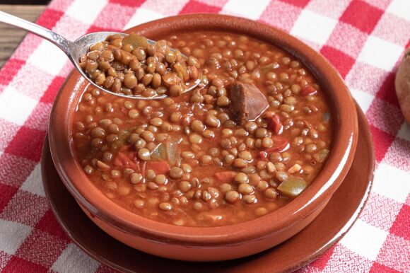 Lentejas Con Chorizo, Receta Casera Y Fácil De Un Plato Tradicional