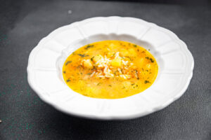 Receta de sopa de arroz con patatas