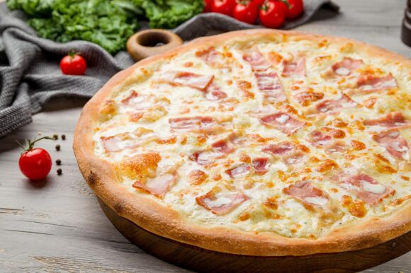 Pizza carbonara