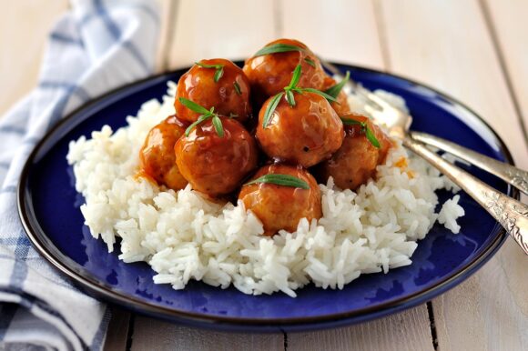 Albóndigas de carne con arroz