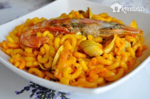 Fideuá de marisco a mi manera