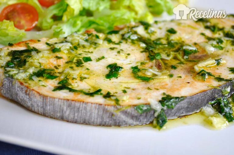 Receta de emperador con salsa de limón y ajo